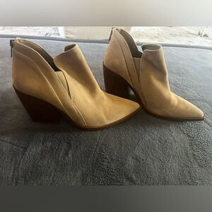 Women's Tan Ankle Boots
